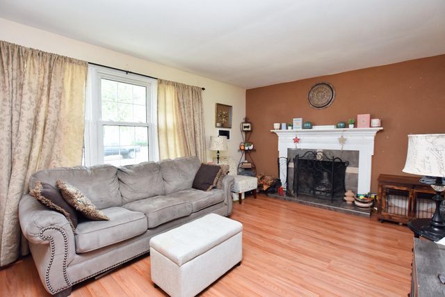 210 BENTWOOD DR, Delran, NJ 08075