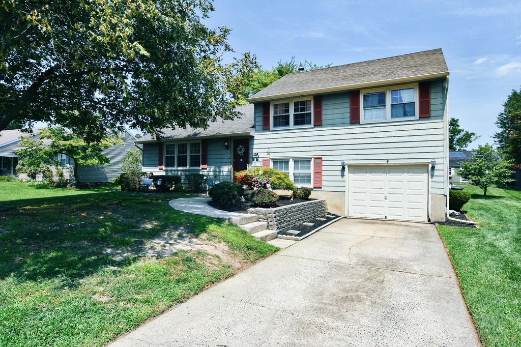 210 BENTWOOD DR, Delran, NJ 08075