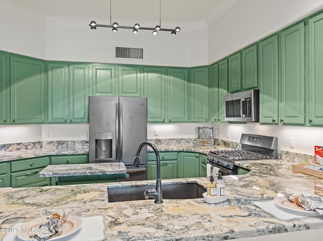 9731 E Kleindale Road, Tucson, AZ 85749