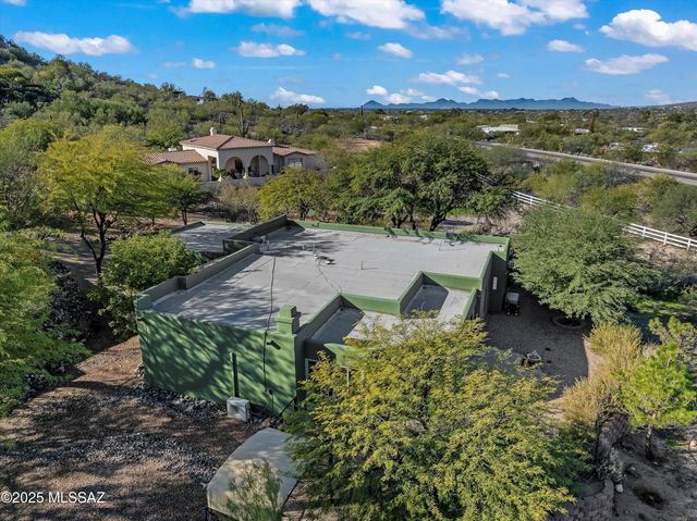 9731 E Kleindale Road, Tucson, AZ 85749