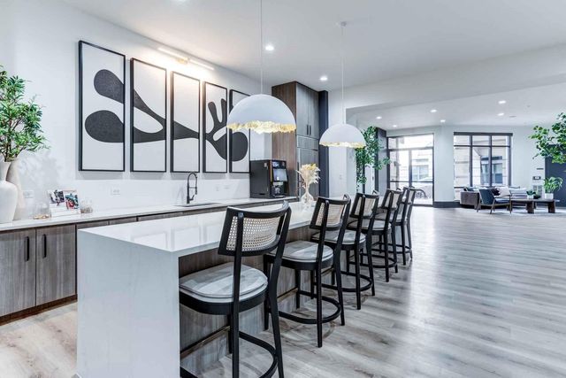 2033 S Gessner Road 4408, Houston, TX 77063