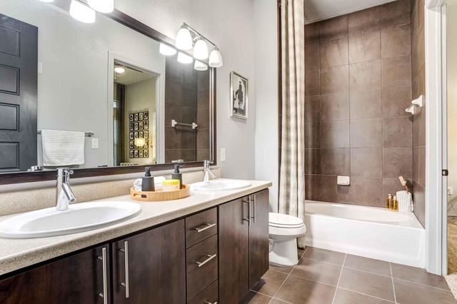 2033 S Gessner Road 4408, Houston, TX 77063