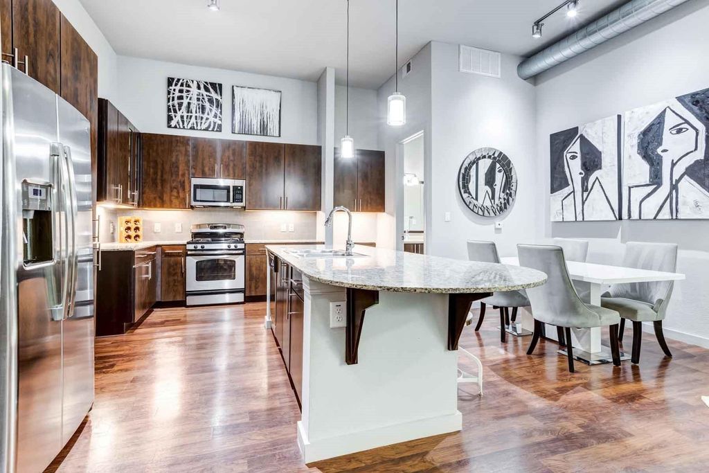 2033 S Gessner Road 4408, Houston, TX 77063