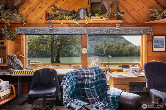 23704 Cove Road, Sedro Woolley, WA 98284