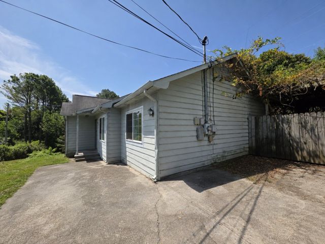 2001 Hyde Park Ln, Knoxville, TN 37921