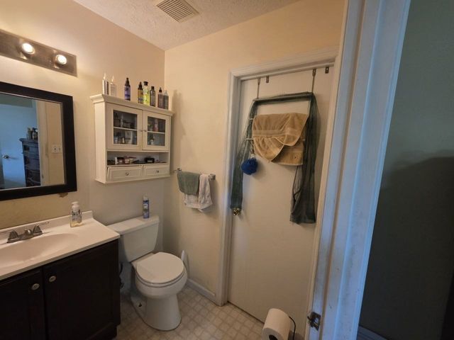 2001 Hyde Park Ln, Knoxville, TN 37921