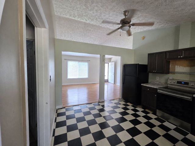 2001 Hyde Park Ln, Knoxville, TN 37921