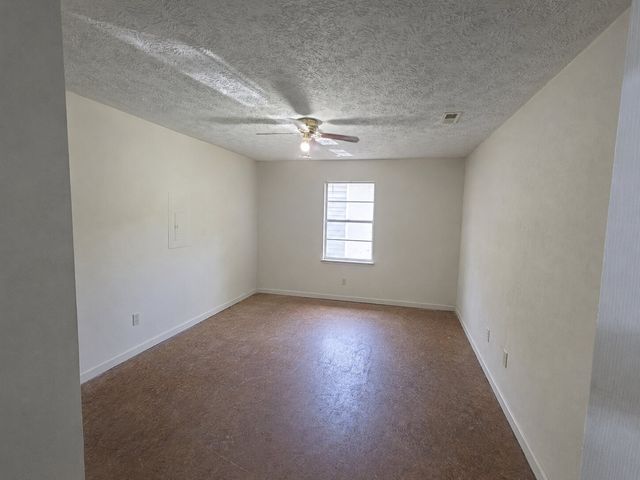 2001 Hyde Park Ln, Knoxville, TN 37921