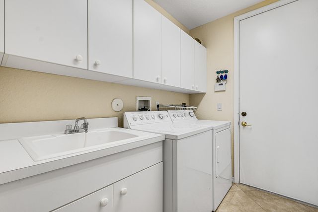 4600 Mariners Cove Drive, Wellington, FL 33449