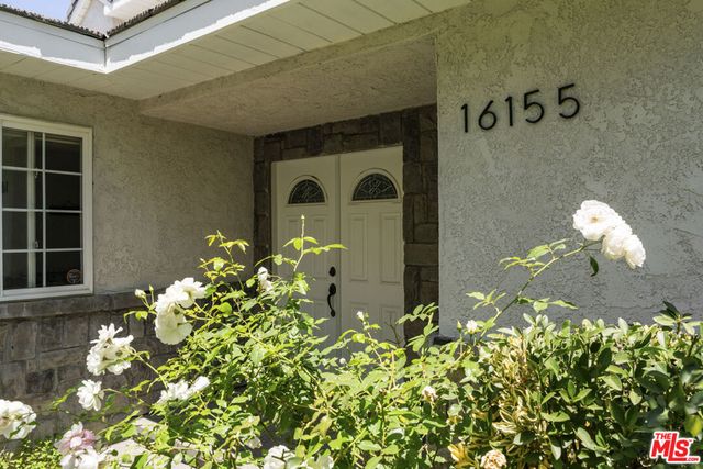 16155 Otsego Street, Encino, CA 91436