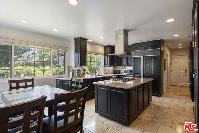 16155 Otsego Street, Encino, CA 91436