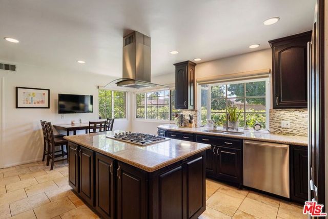 16155 Otsego Street, Encino, CA 91436