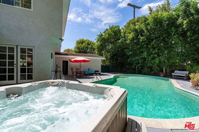 16155 Otsego Street, Encino, CA 91436