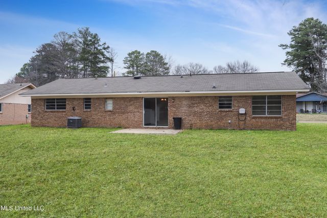 3521 Beaumont Drive, Pearl, MS 39208