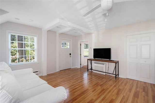 56 Fort Avenue, Cranston, RI 02905
