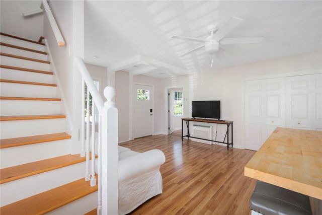 56 Fort Avenue, Cranston, RI 02905