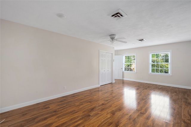56 Fort Avenue, Cranston, RI 02905