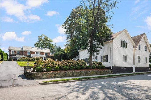 56 Fort Avenue, Cranston, RI 02905