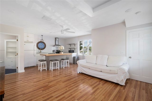 56 Fort Avenue, Cranston, RI 02905