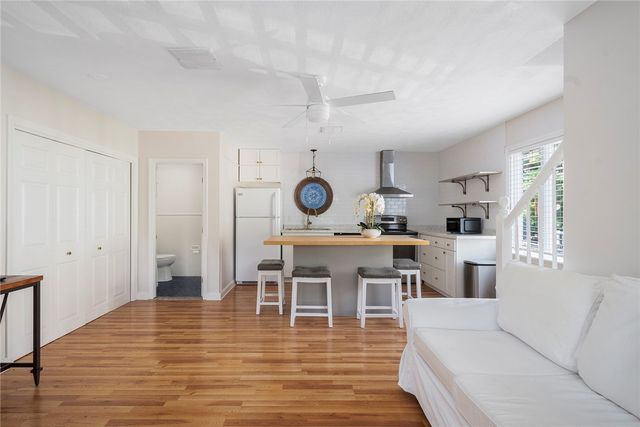 56 Fort Avenue, Cranston, RI 02905