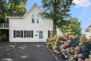 56 Fort Avenue, Cranston, RI 02905
