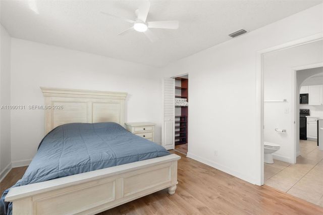 5761 Riverside Dr 304B4, Coral Springs, FL 33067