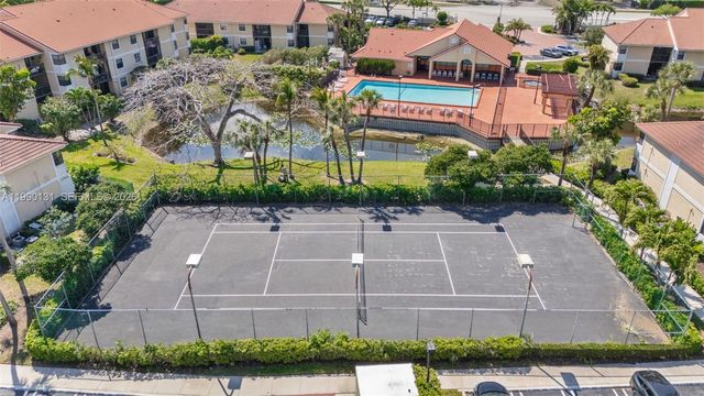 5761 Riverside Dr 304B4, Coral Springs, FL 33067