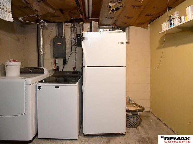 230 Sycamore Circle, Gretna, NE 68028