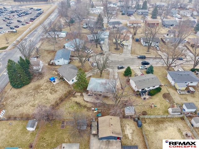 230 Sycamore Circle, Gretna, NE 68028