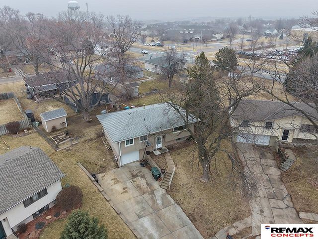 230 Sycamore Circle, Gretna, NE 68028