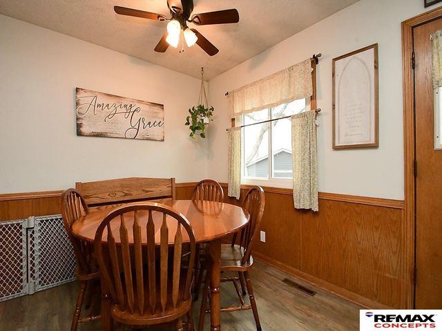 230 Sycamore Circle, Gretna, NE 68028