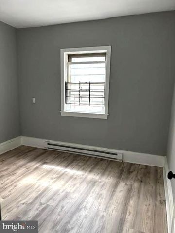 1557 MOUNT EPHRAIM AVE, Camden, NJ 08104
