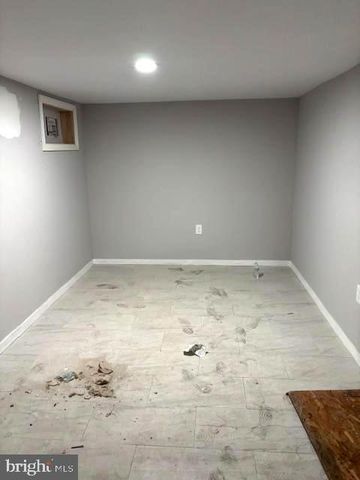 1557 MOUNT EPHRAIM AVE, Camden, NJ 08104