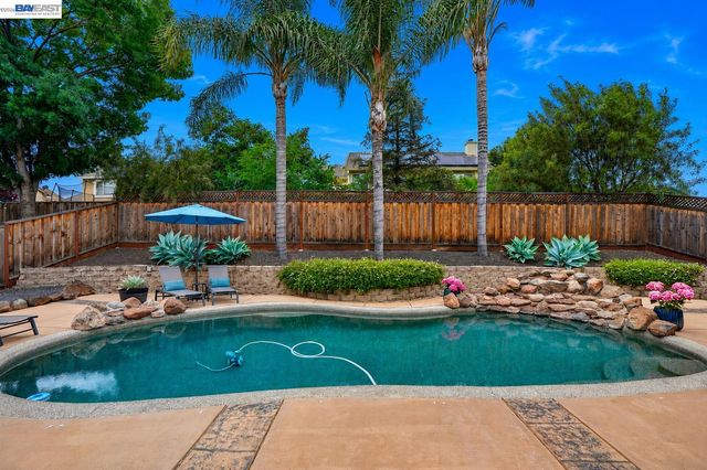1435 Ruebens Mdw, Brentwood, CA 94513