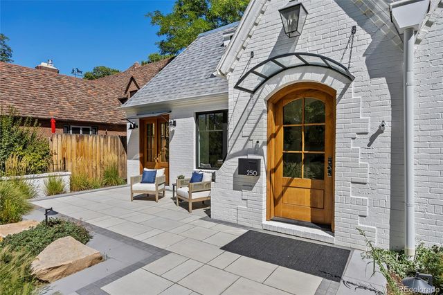 250 Ash Street, Denver, CO 80220