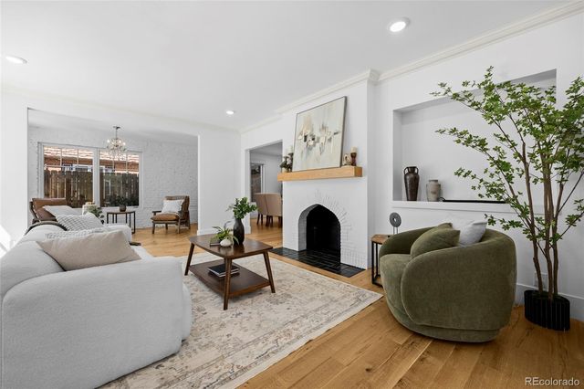 250 Ash Street, Denver, CO 80220
