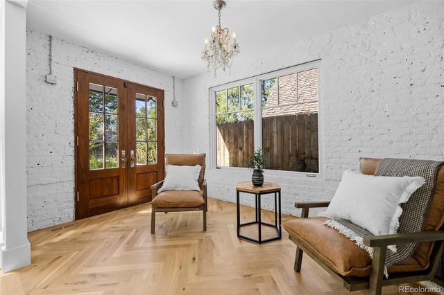 250 Ash Street, Denver, CO 80220