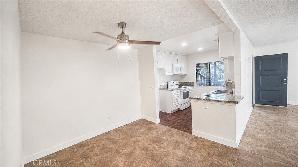 3038 Cheryllyn Lane 20, Anaheim, CA 92804 — photo 3