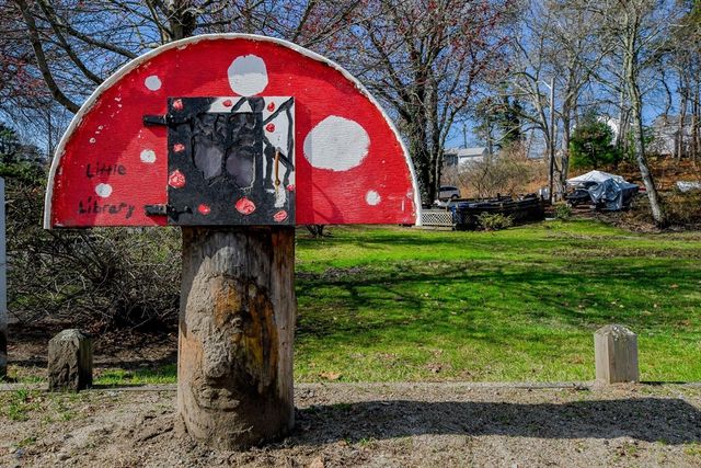 50 Maynard Ln 50D, Bourne, MA 02532