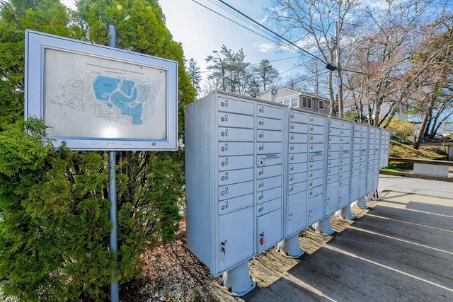 50 Maynard Ln 50D, Bourne, MA 02532