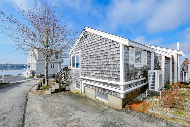 50 Maynard Ln 50D, Bourne, MA 02532
