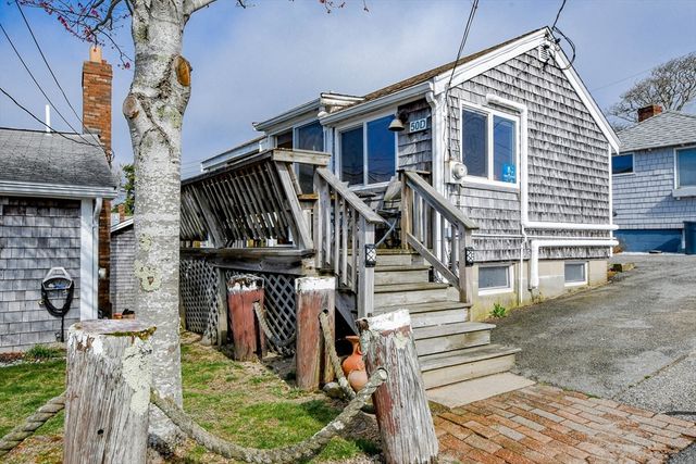 50 Maynard Ln 50D, Bourne, MA 02532