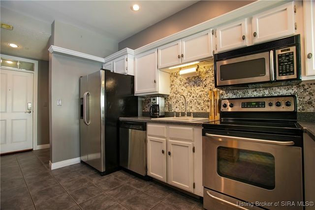 1 Riverpointe Plaza 820, Jeffersonville, IN 47130