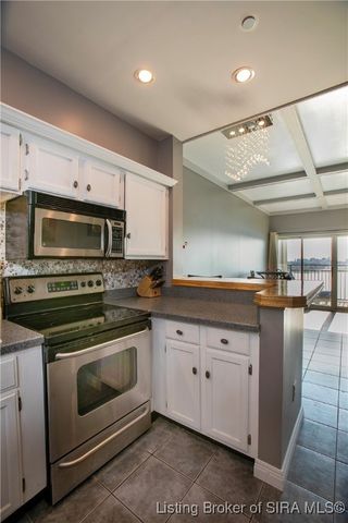 1 Riverpointe Plaza 820, Jeffersonville, IN 47130