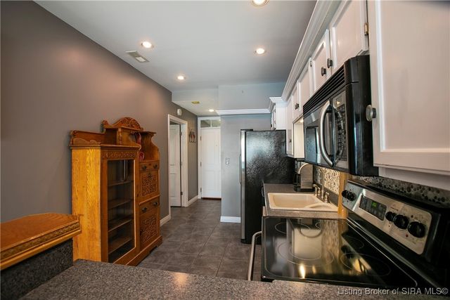 1 Riverpointe Plaza 820, Jeffersonville, IN 47130