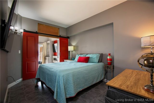 1 Riverpointe Plaza 820, Jeffersonville, IN 47130