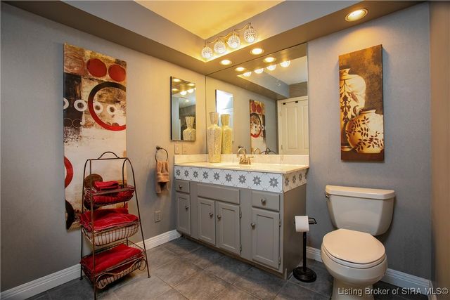 1 Riverpointe Plaza 820, Jeffersonville, IN 47130