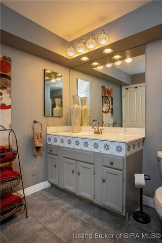 1 Riverpointe Plaza 820, Jeffersonville, IN 47130