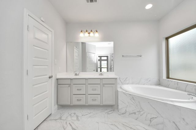 19414 Trotter Camp Trail, Tomball, TX 77377