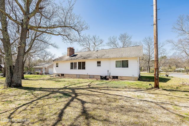 745 Oak Glen Road, Howell, NJ 07731